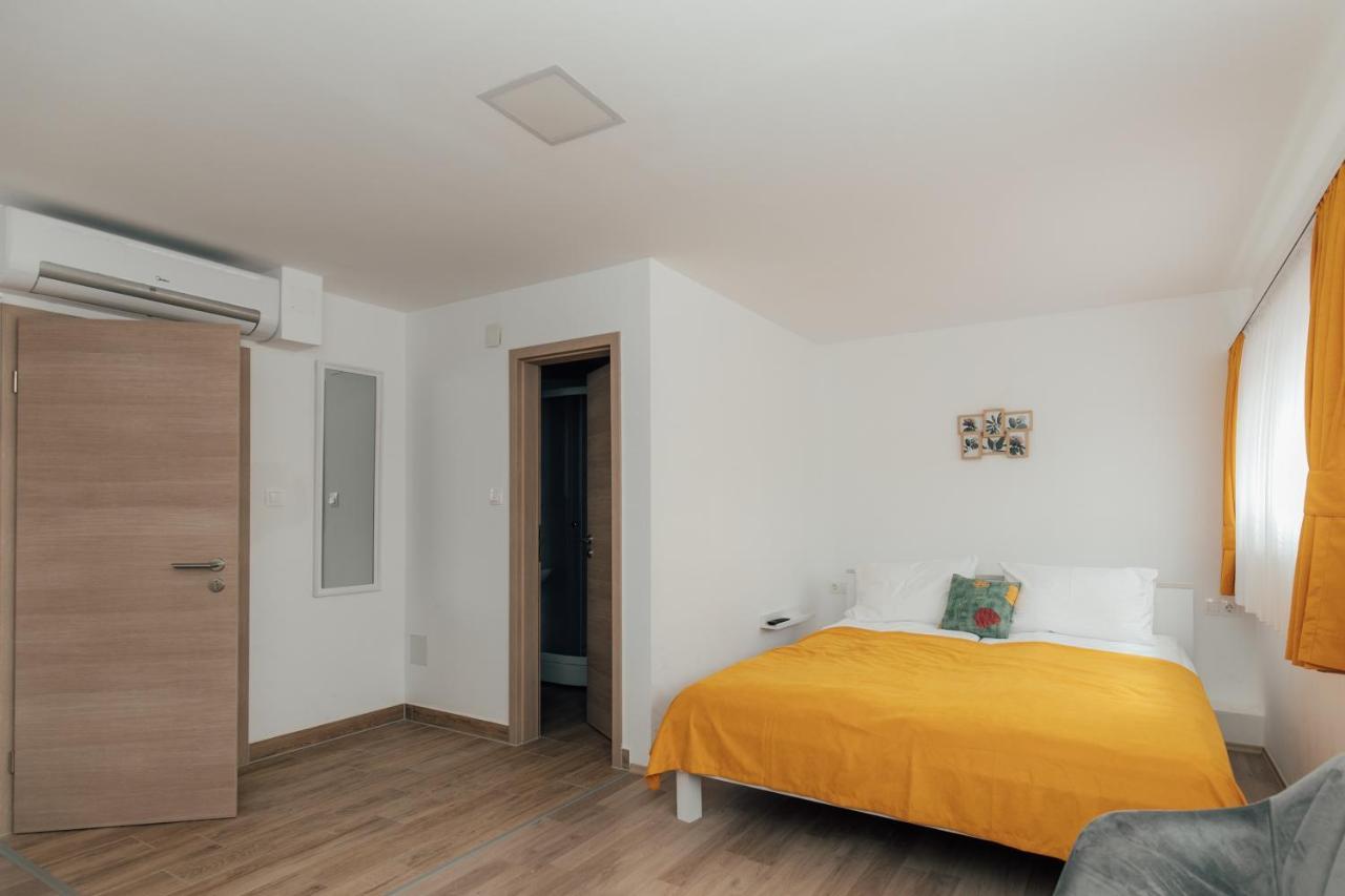 Bed and Breakfast Restoran I Sobe Savic Krnjak Exterior foto